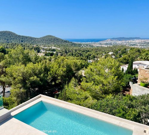 Casa en venta en Santa Eulalia del Río (Baleares)