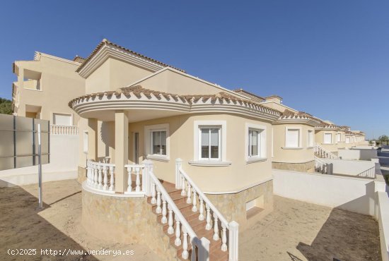  Villa en venta en San Miguel de Salinas (Alicante) 