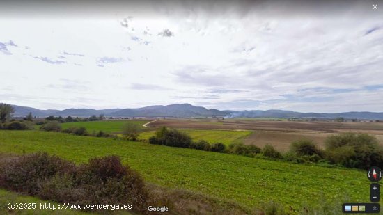 Parcela en venta en Iruraiz-Gauna (Álava)