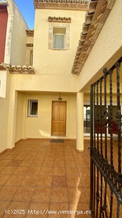 Chalet en venta en Benimeli (Alicante)