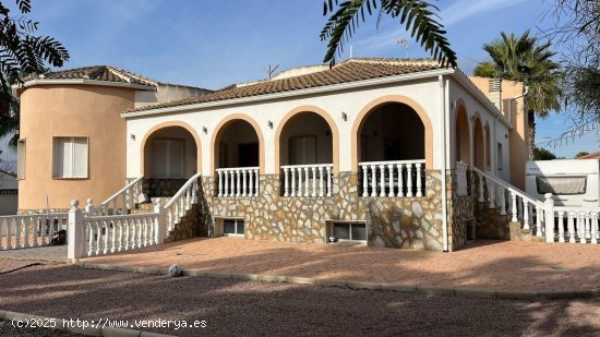 Villa en venta en Catral (Alicante)