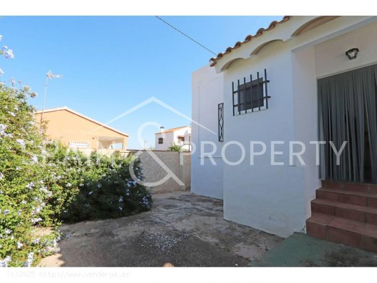 Chalet en venta en Llombai (Valencia)