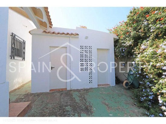 Chalet en venta en Llombai (Valencia)