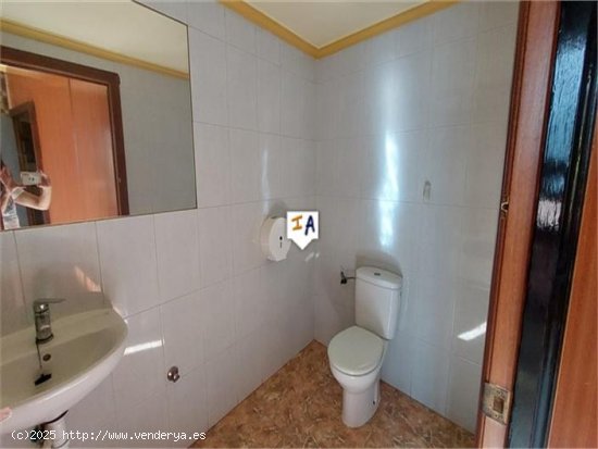 Local en venta en Castillo de Locubín (Jaén)