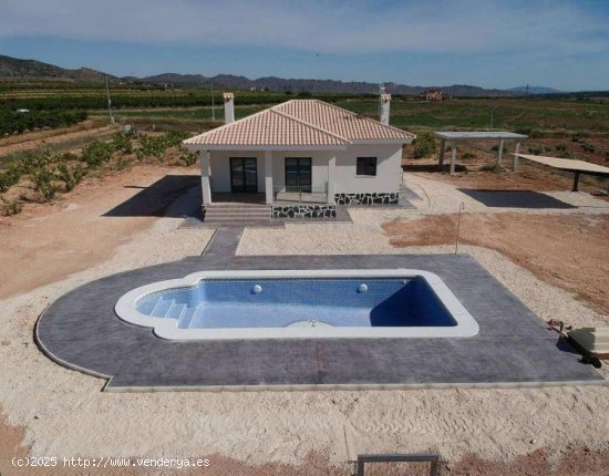 Villa en venta a estrenar en Pinoso (Alicante)