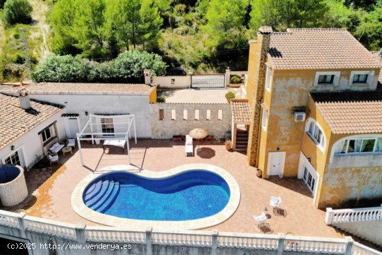 Villa en venta en Orba (Alicante)