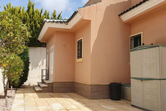 Villa en venta en Rojales (Alicante)