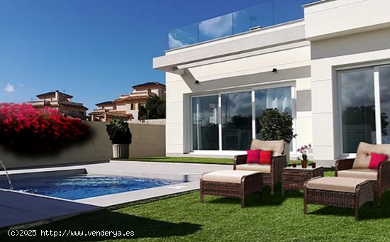 Villa en venta a estrenar en Los Montesinos (Alicante)