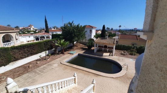 Villa en venta en Ciudad Quesada (Alicante)