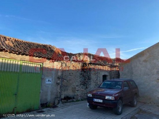 Casa en venta en Trescasas (Segovia)