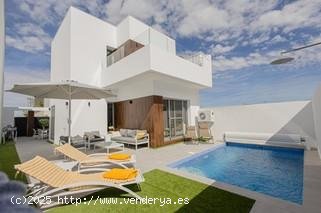  Villa en venta a estrenar en San Fulgencio (Alicante) 