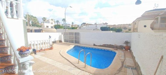 Chalet en venta en Orihuela (Alicante)