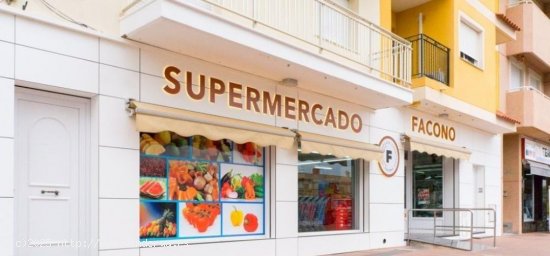 Local en venta en Los Alcázares (Murcia)