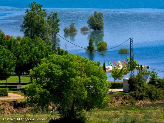 Finca en venta en La Puebla de Castro (Huesca)