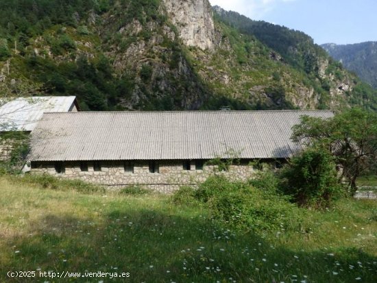 Edificio en venta en Bielsa (Huesca)