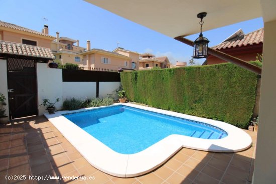 Chalet en venta en Alhaurín de la Torre (Málaga)