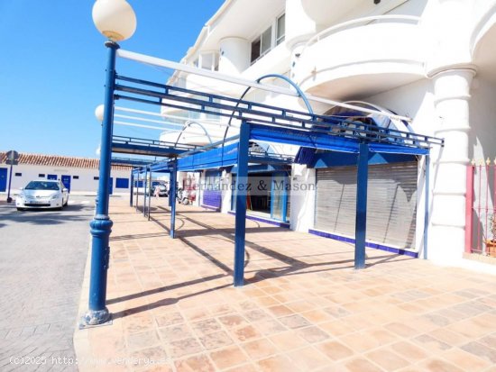 Local en venta en Benalmádena (Málaga)