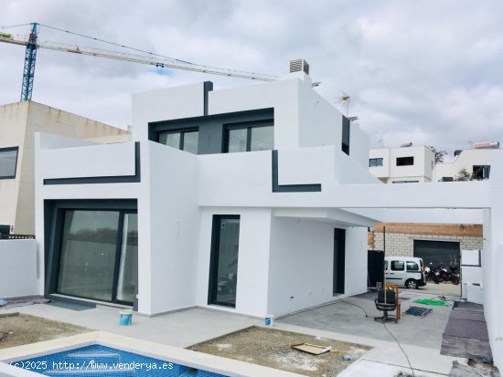 Casa en venta en construcción en Torre del Mar (Málaga)