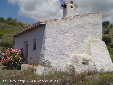 Casa en venta en Sedella (Málaga)