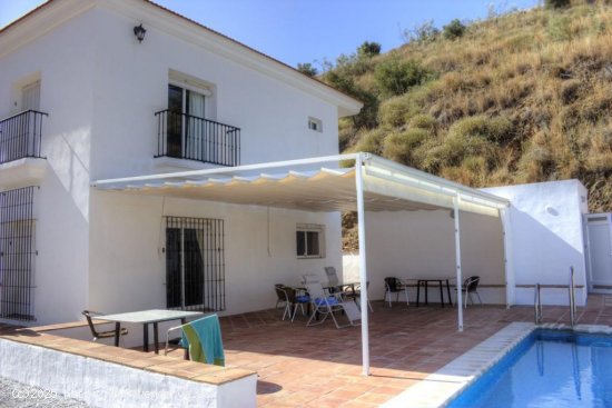 Hotel en venta en Macharaviaya (Málaga)