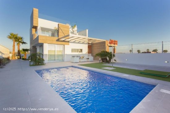  Chalet en venta en Guardamar del Segura (Alicante) 