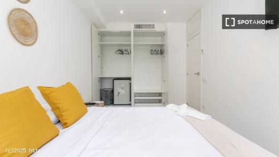 Habitaciones en alquiler en el apartamento de 5 dormitorios en Les Corts - BARCELONA