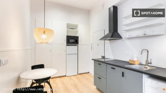 Acogedor apartamento cerca del Port Vell - BARCELONA