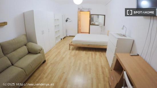 Habitación en alquiler situada en Valencia - VALENCIA