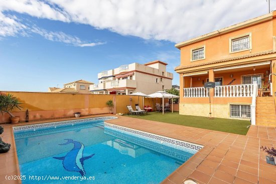 Casa en venta en Torrevieja (Alicante)