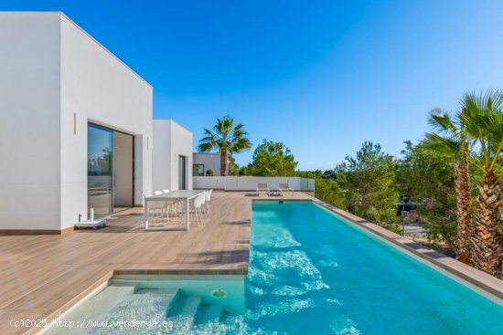 Villa en venta en Orihuela (Alicante)