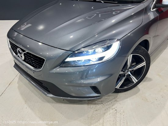 Volvo V40 D3 Geartronic R-Design 5d - Córdoba