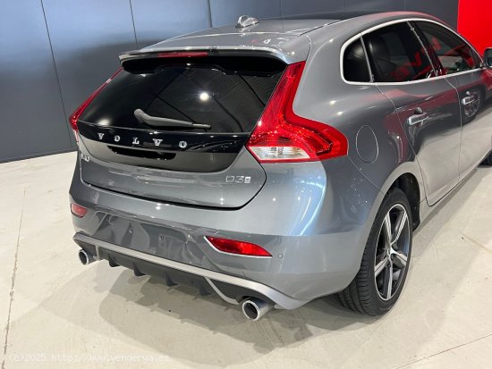 Volvo V40 D3 Geartronic R-Design 5d - Córdoba