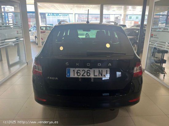 Skoda Fabia   Combi 1.0 TSI 81KW 110cv Ambition Plus - 