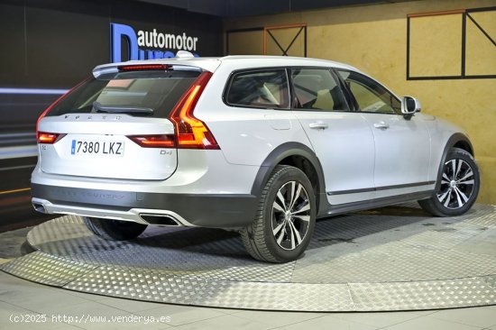 Volvo V90 Cross Country   2.0 D4 AWD Auto - 