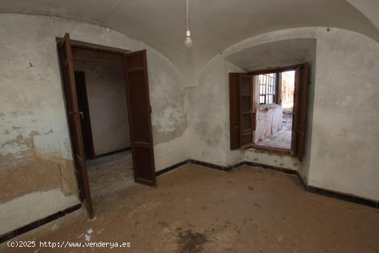 Casa para reformar en Montijo - BADAJOZ