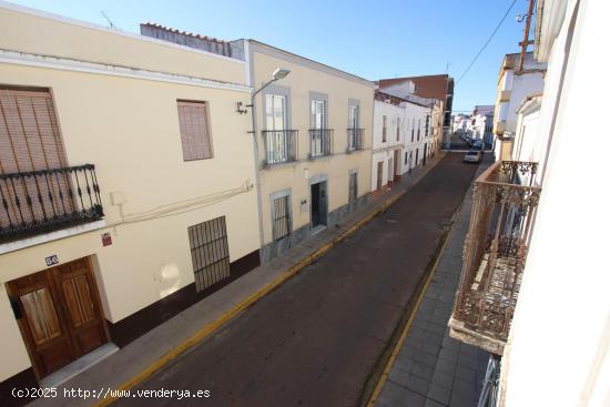 Casa para reformar en Montijo - BADAJOZ