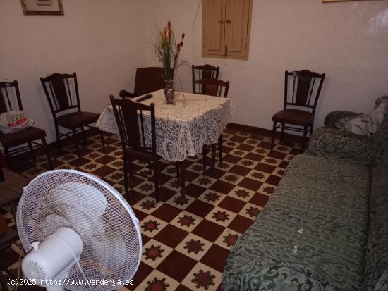 GRAN CASA SEMICÉNTRICA EN VENTA EN ADRA - ALMERIA