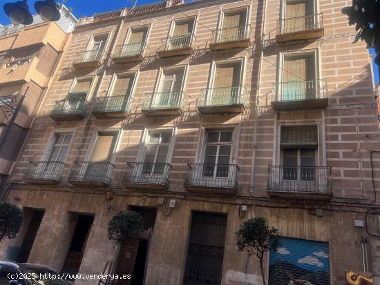  EDIFICIO DE 3 PLANTAS Y LOCAL COMERCIAL EN EL CASCO ANTIGUO DE CARTAGENA - MURCIA 