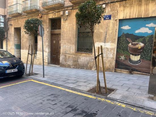 EDIFICIO DE 3 PLANTAS Y LOCAL COMERCIAL EN EL CASCO ANTIGUO DE CARTAGENA - MURCIA