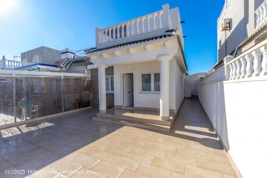 Villa en venta en Torrevieja (Alicante)