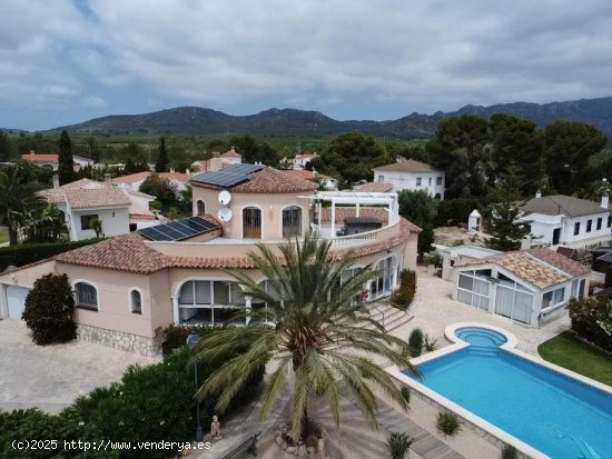 Villa en venta en L Ametlla de Mar (Tarragona)