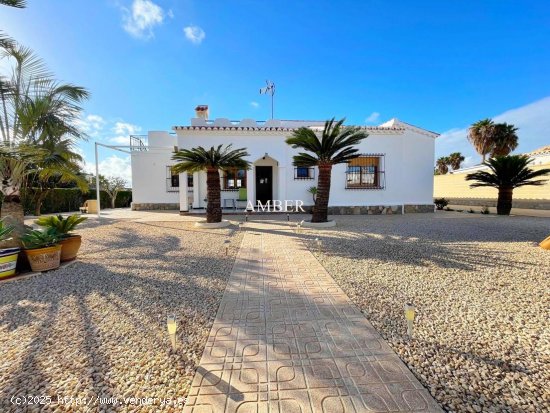  Villa en venta en Torrevieja (Alicante) 