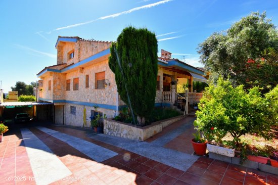 Villa en venta en Turís (Valencia)