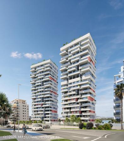 ÁTICOS DE LUJO DE OBRA NUEVA CON VISTAS AL MAR EN CALPE - ALICANTE