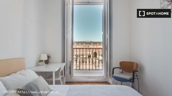 ¡Habitaciones en alquiler en un apartamento de 5 habitaciones en Madrid! - MADRID