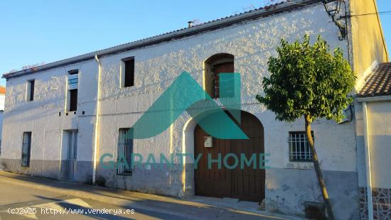 SE VENDE CASA EN TORREMOCHA - CACERES