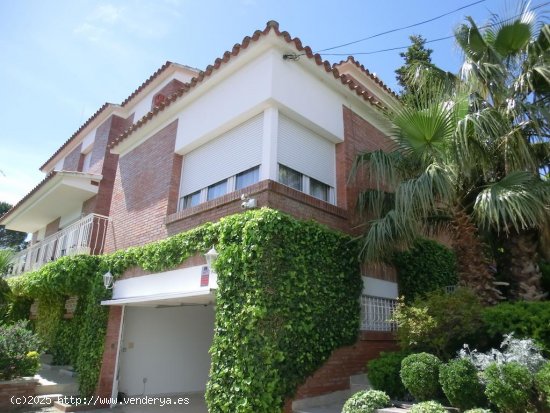 Chalet / Torre en venta  en Figueres - Girona