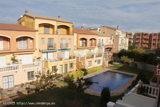 Unifamiliar adosada en venta  en Empuria-brava - Girona