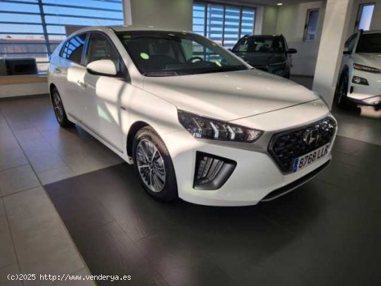 Hyundai IONIQ ( 1.6 GDI PHEV Tecno DCT )  - Madrid