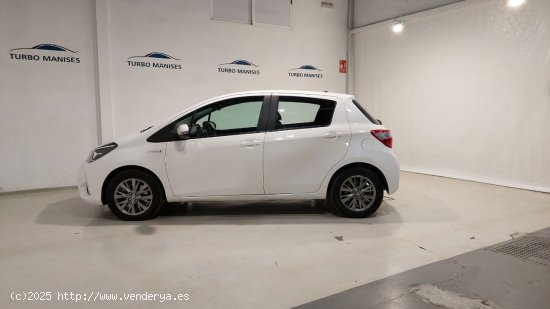 Toyota Yaris 1.5 Hybrid Active (HIBRIDO) - QUART DE POBLET